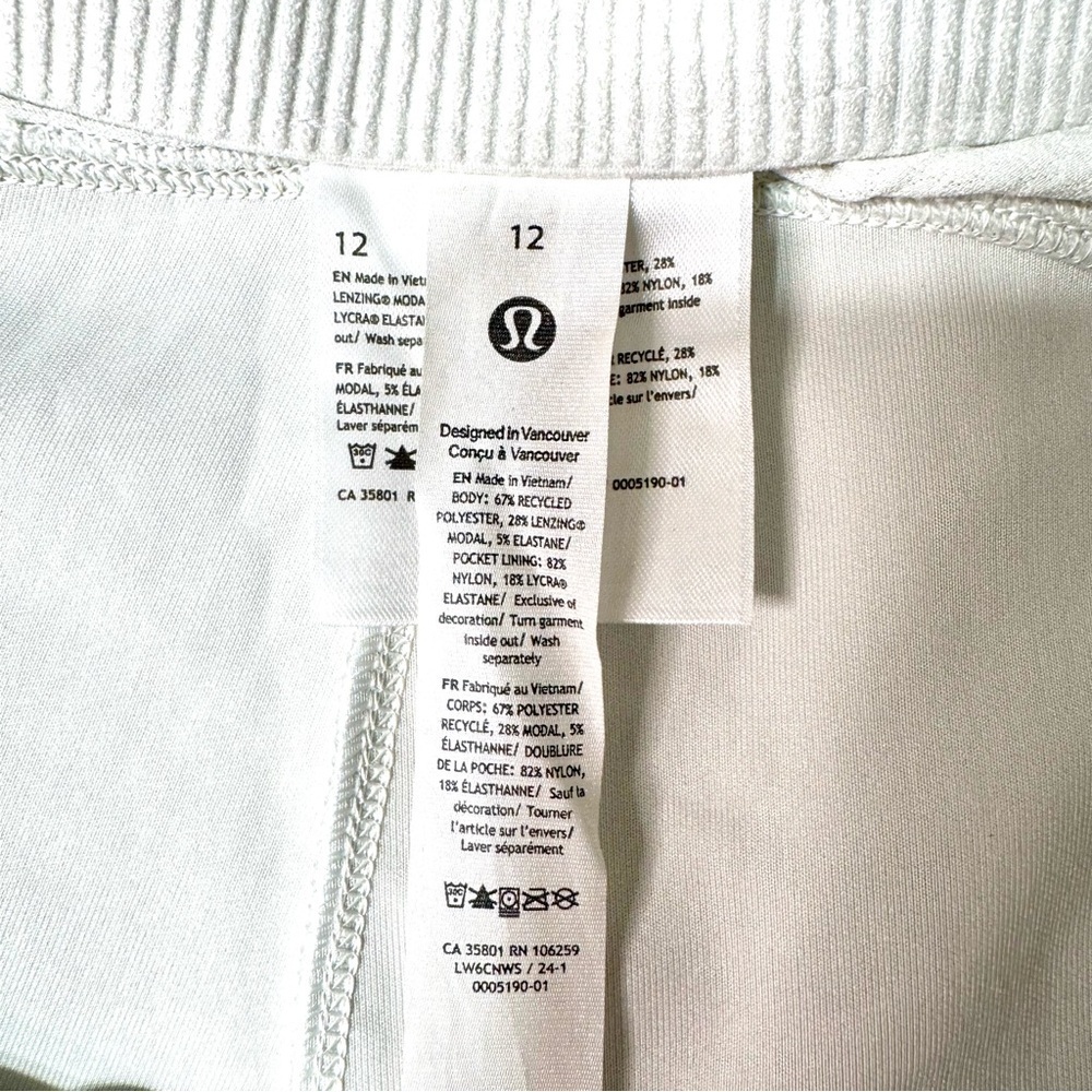 Lululemon Ribbed Softstreme Zip Leg High Rise Crop Pant Light Vapor 12 NWT - Picture 10 of 12